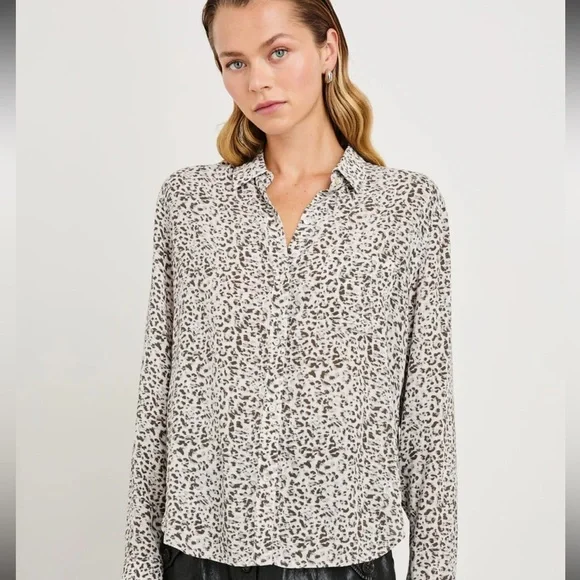 NWOT Rails Josephine Charcoal Watercolor Cheetah Animal Print Button-Up Blouse M - Picture 3 of 12